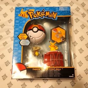 Throw 'n' pop Poke ball